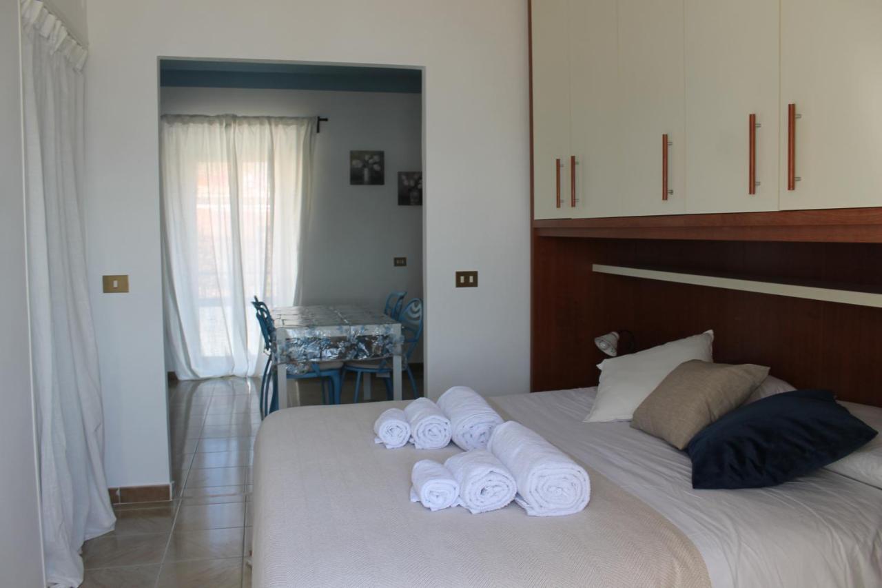 Iride Sul Lago 1 Via Principessa Jolanda 10-Piazza Del Molo أنغويلارا سابازيا المظهر الخارجي الصورة