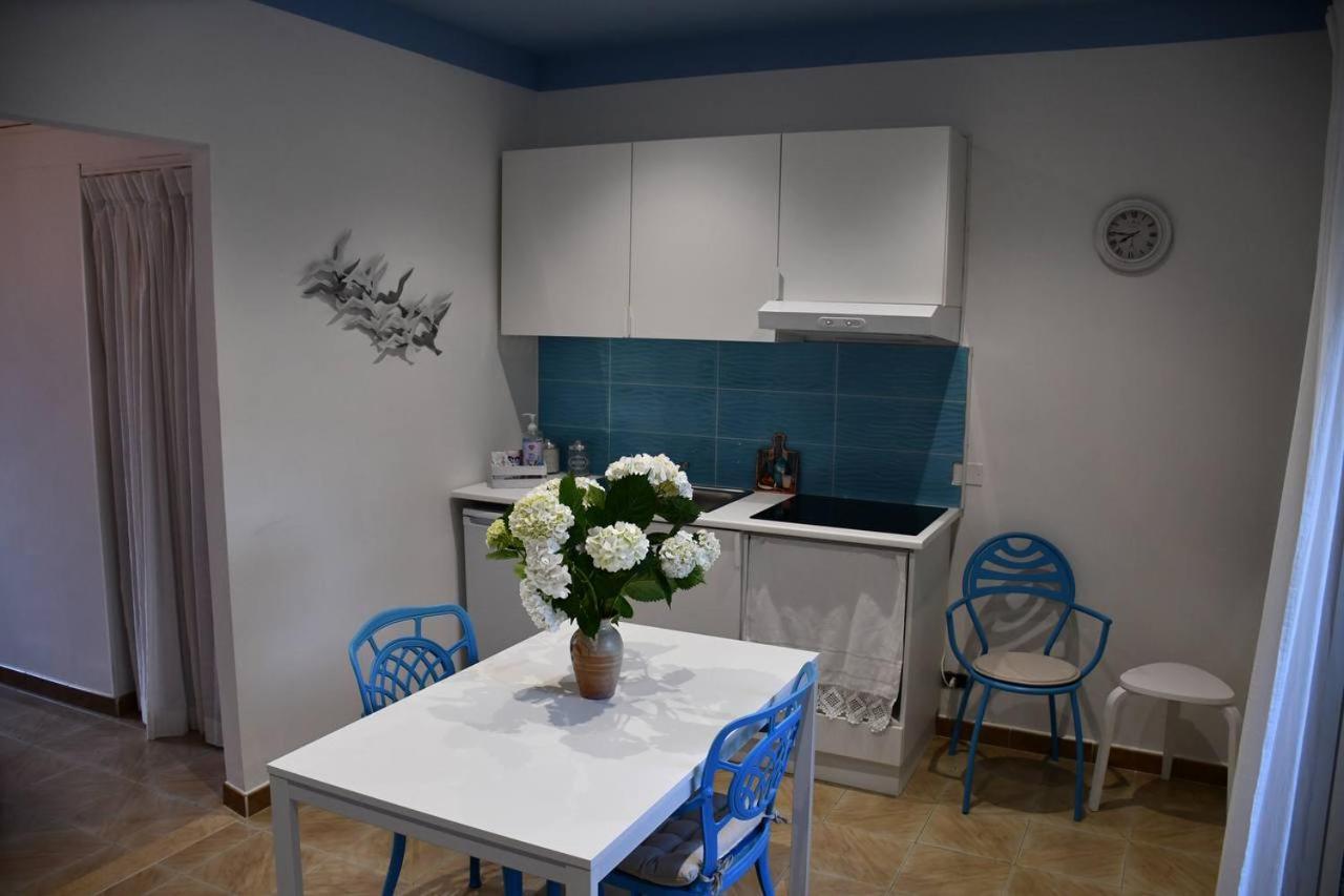 Iride Sul Lago 1 Via Principessa Jolanda 10-Piazza Del Molo أنغويلارا سابازيا المظهر الخارجي الصورة