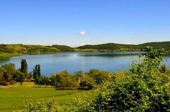 Iride Sul Lago 1 Via Principessa Jolanda 10-Piazza Del Molo أنغويلارا سابازيا المظهر الخارجي الصورة