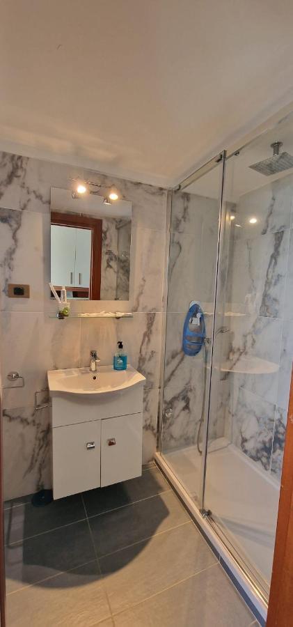 Iride Sul Lago 1 Via Principessa Jolanda 10-Piazza Del Molo أنغويلارا سابازيا المظهر الخارجي الصورة