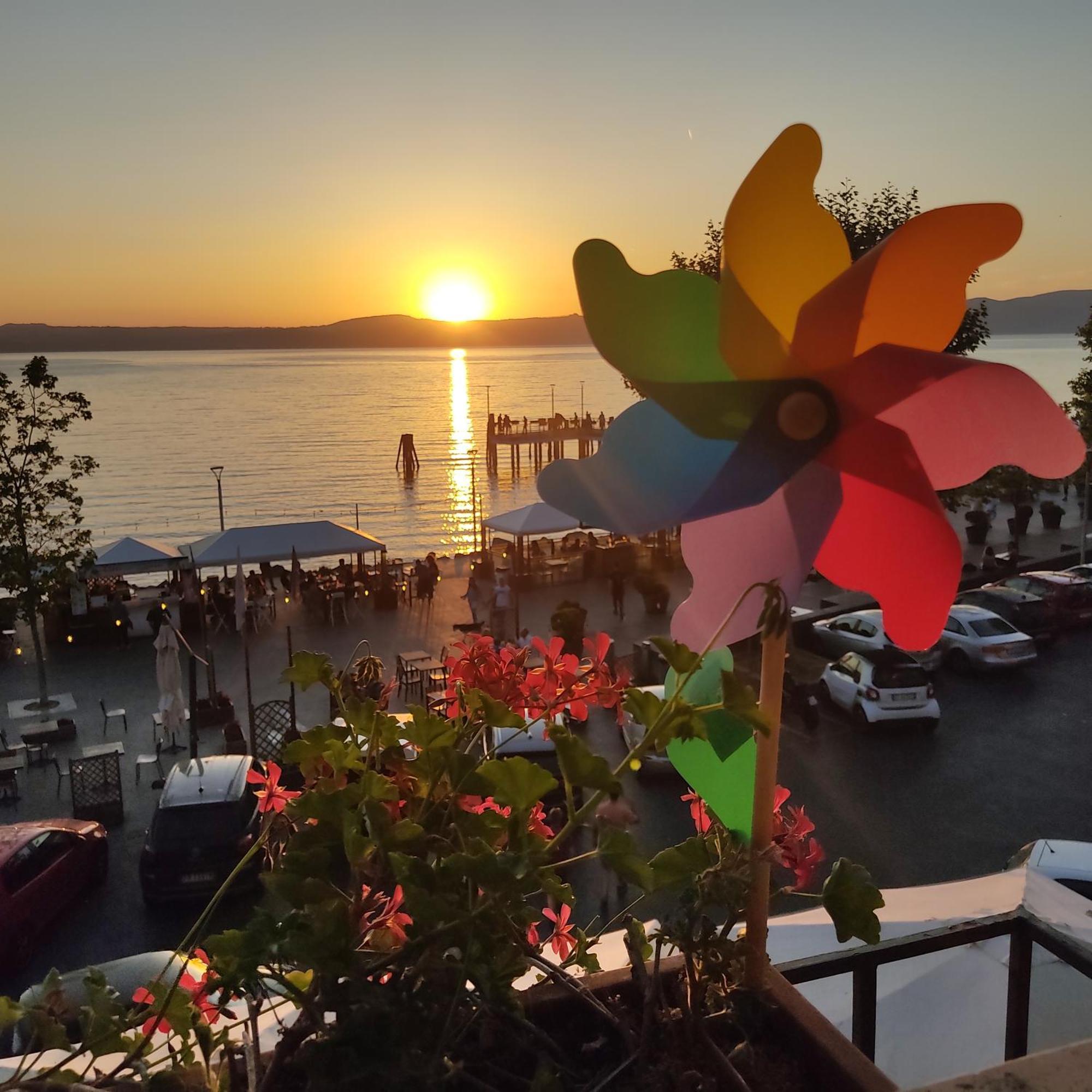 Iride Sul Lago 1 Via Principessa Jolanda 10-Piazza Del Molo أنغويلارا سابازيا المظهر الخارجي الصورة